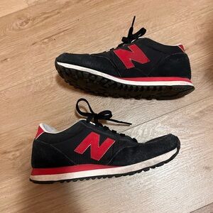 New Balance 501 Sneaker Men’s size 6.5/Womens Size 8